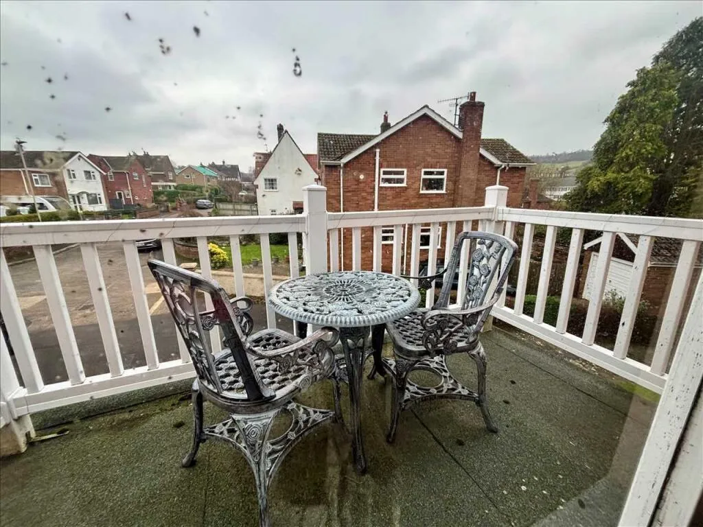2 bed Apartment