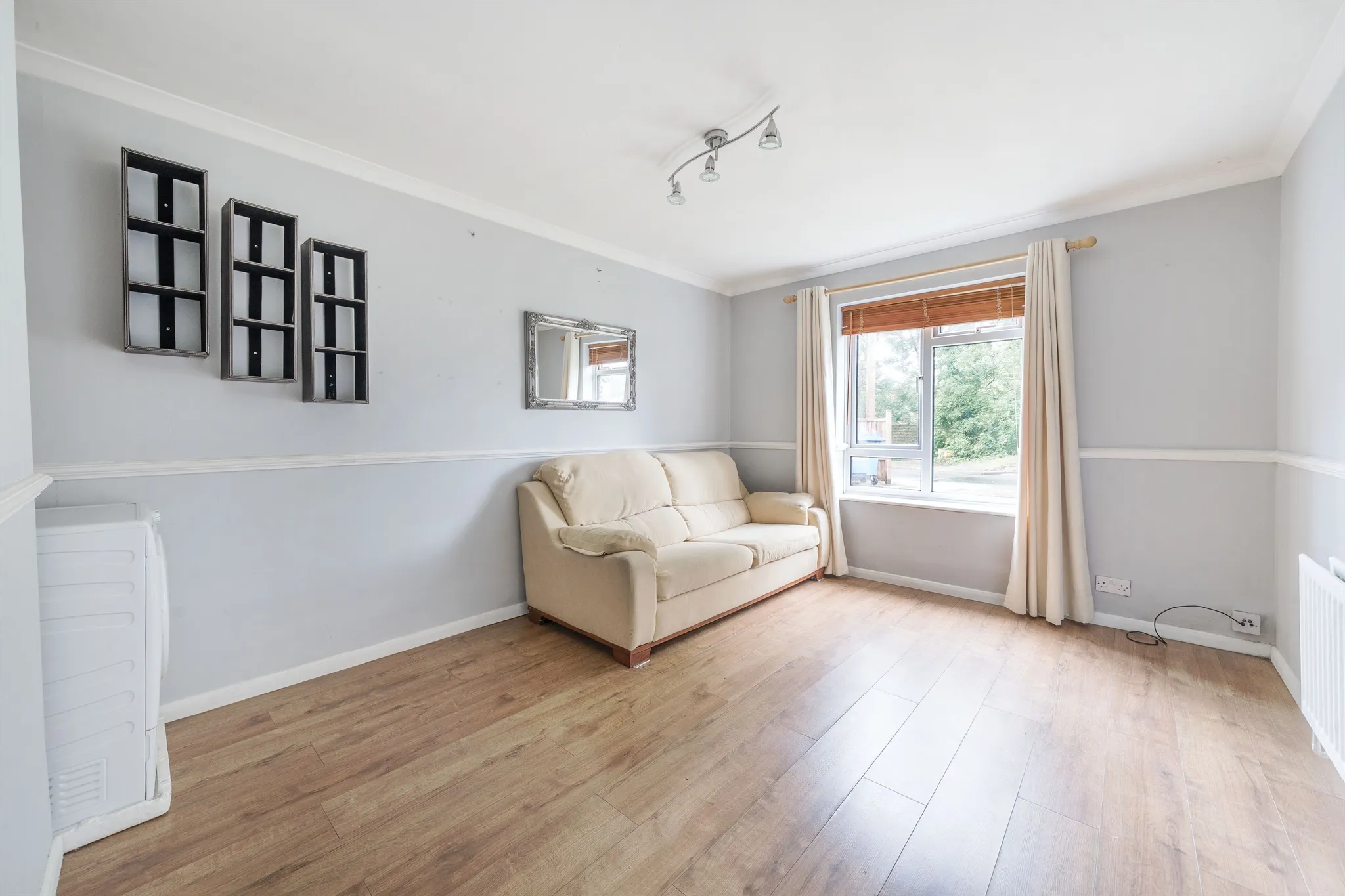 1 bed Ground Flat