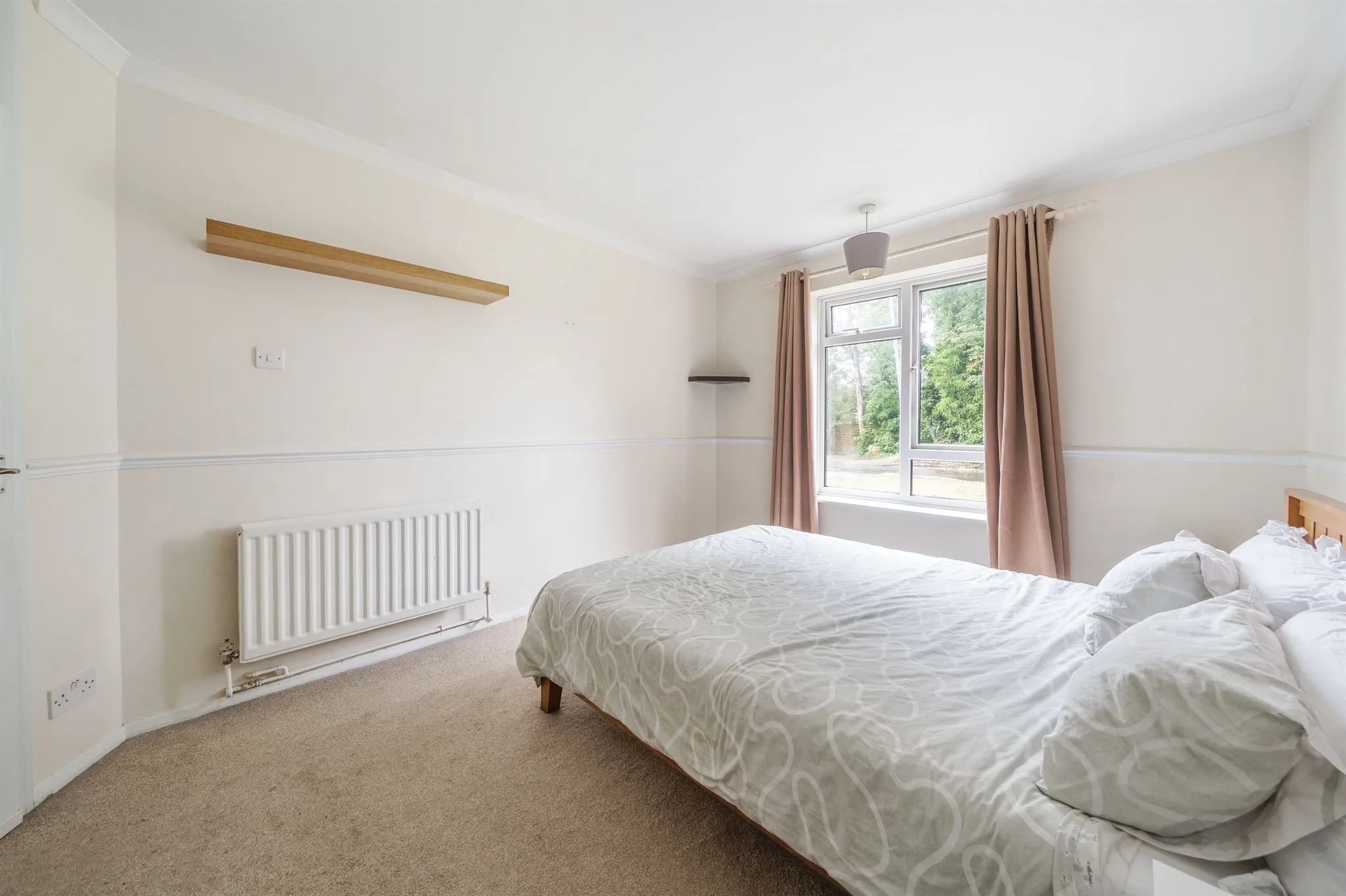 1 bed Ground Flat