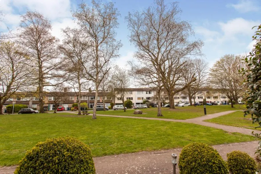 4 bed Terraced