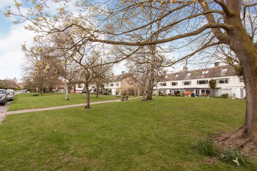 4 bed Terraced
