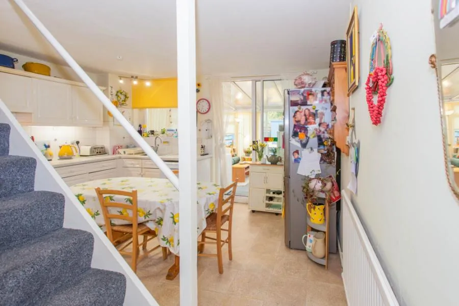 4 bed Terraced