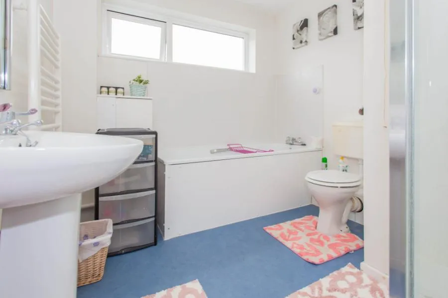 4 bed Terraced