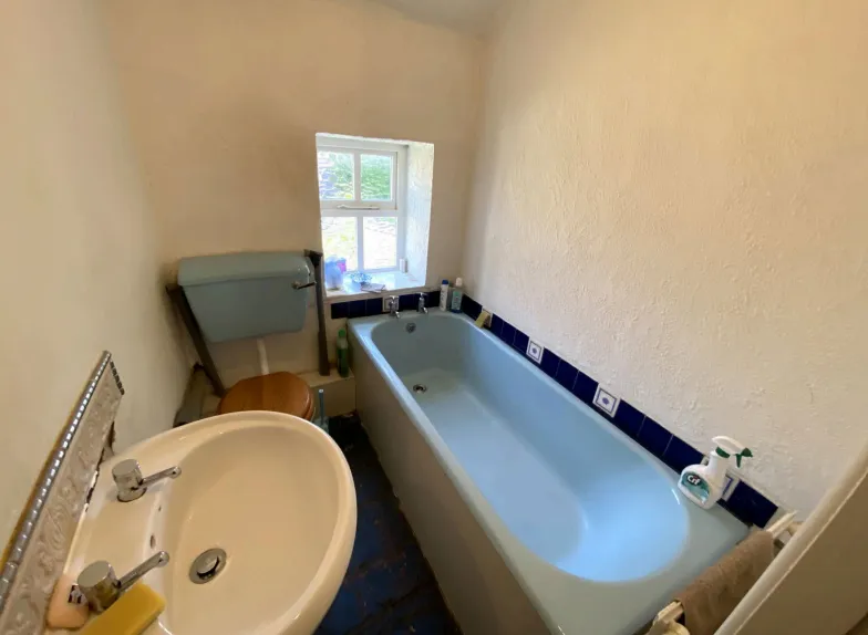 2 bed End of Terrace