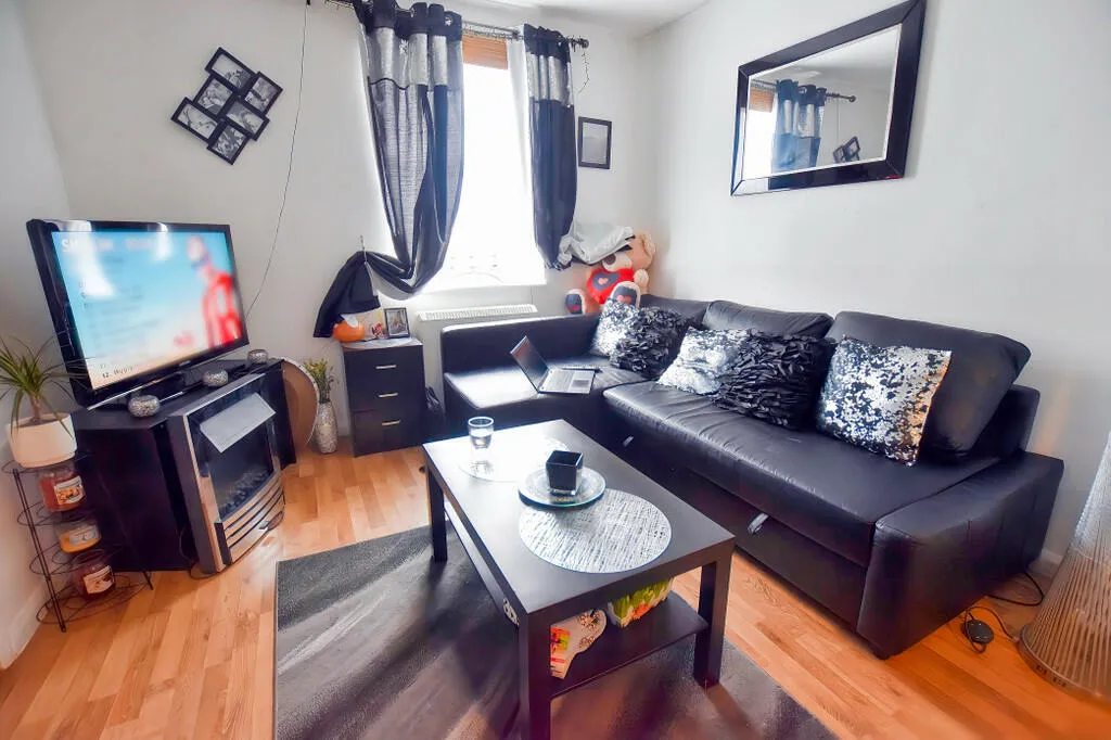 2 bed Apartment