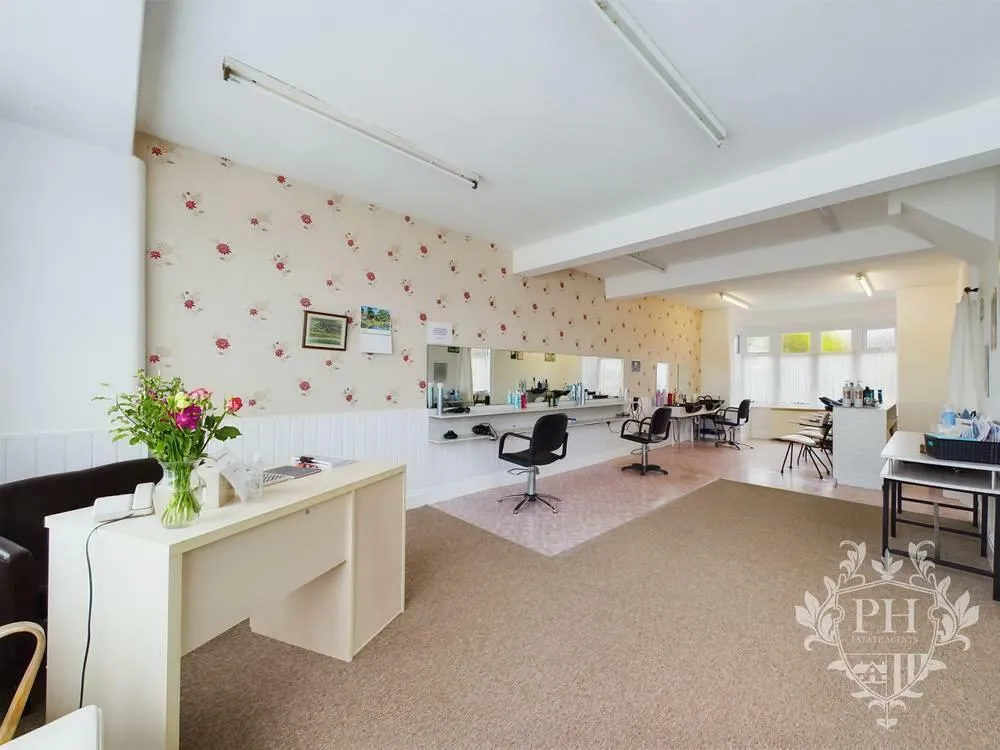 Hairdresser / Barber Shop