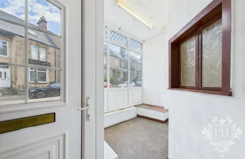 4 bed Shop