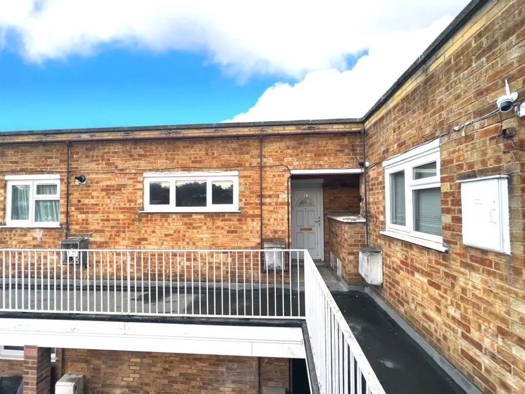 2 bed Apartment