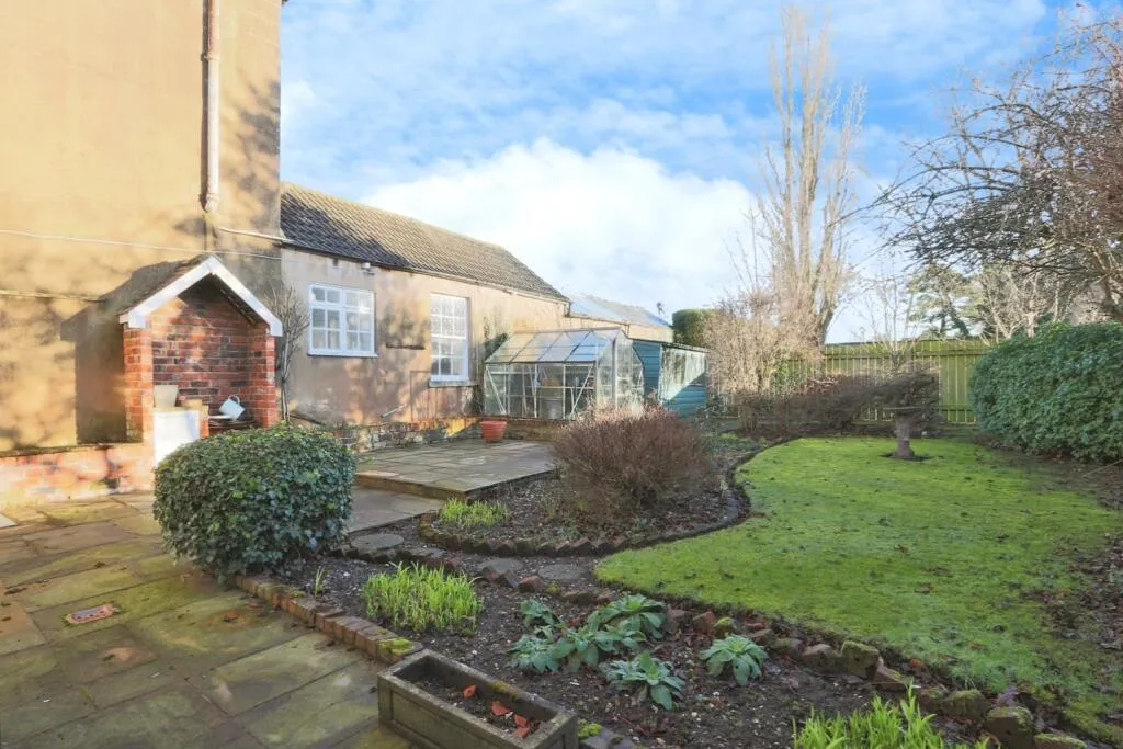 3 bed Terraced