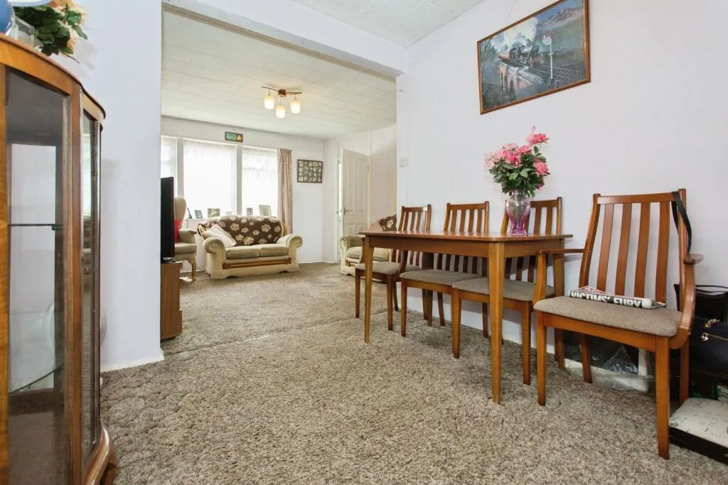 3 bed Semi-Detached