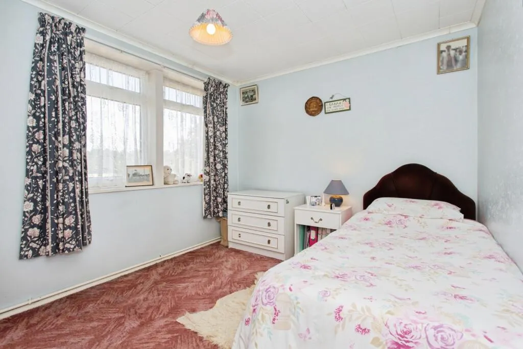 3 bed Semi-Detached