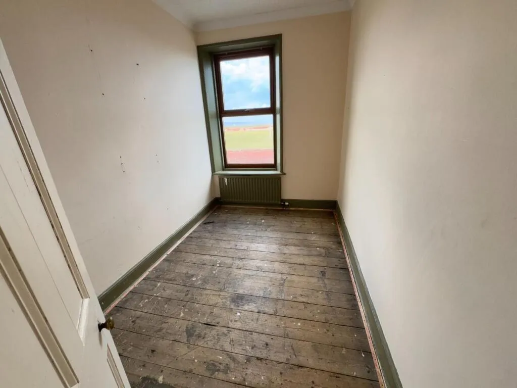 3 bed End of Terrace