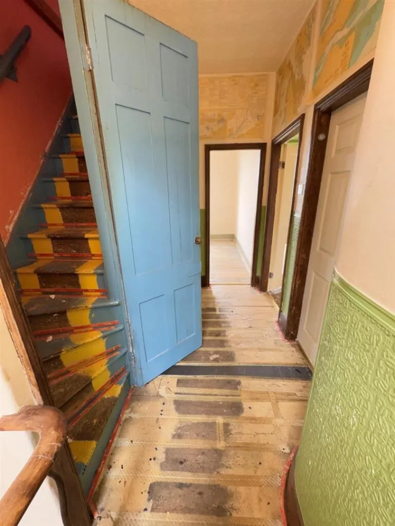 3 bed End of Terrace