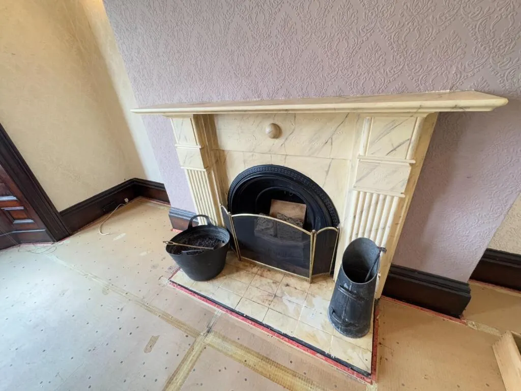 3 bed End of Terrace