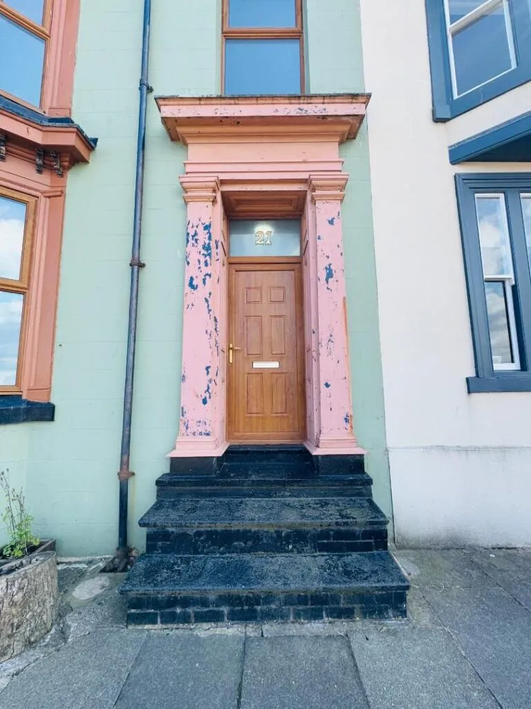 3 bed End of Terrace