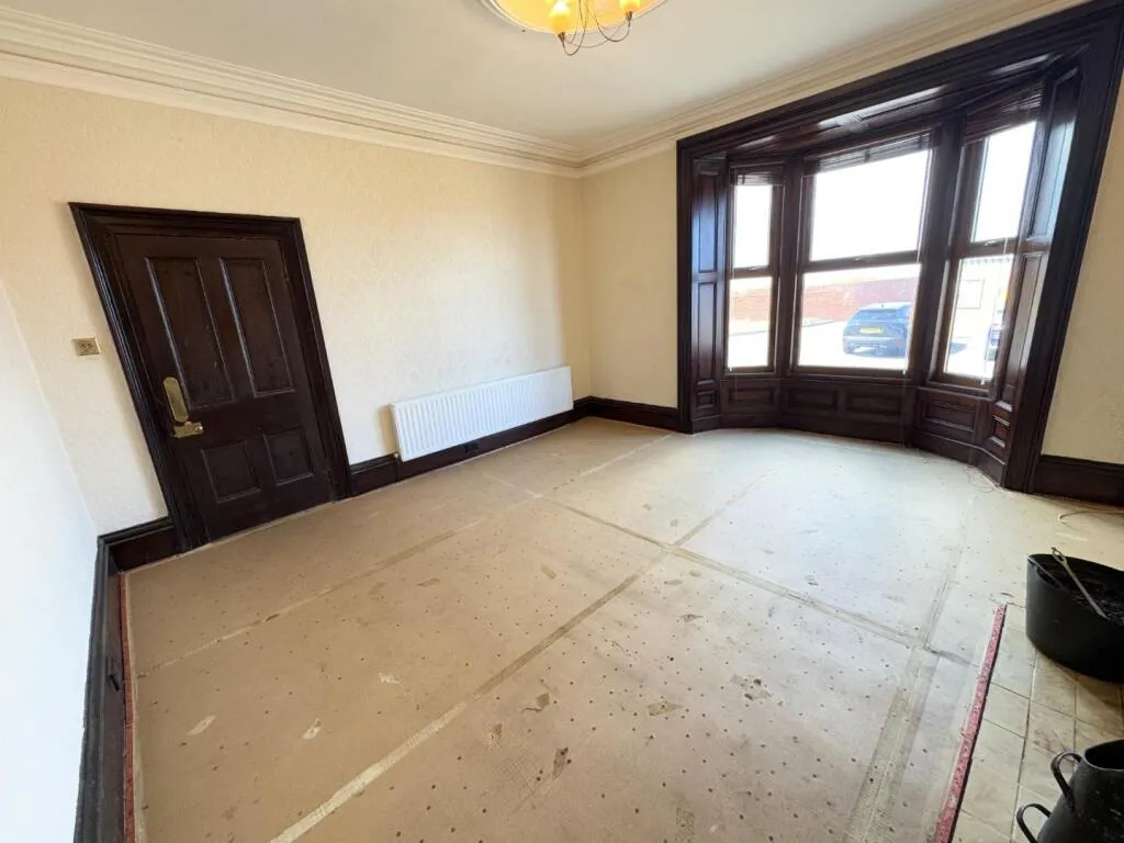 3 bed End of Terrace