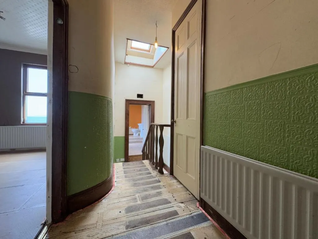 3 bed End of Terrace