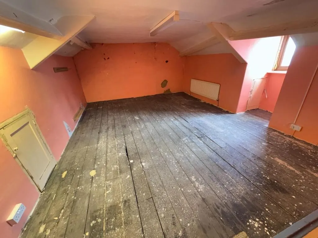 3 bed End of Terrace