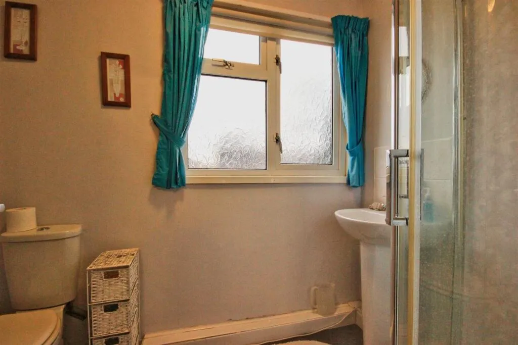 3 bed Semi-Detached