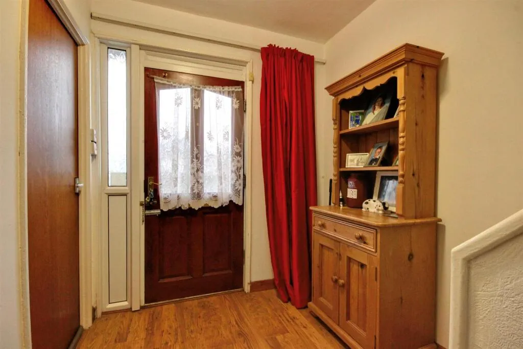 3 bed Semi-Detached