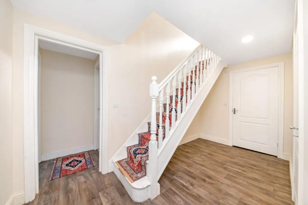 4 bed Detached