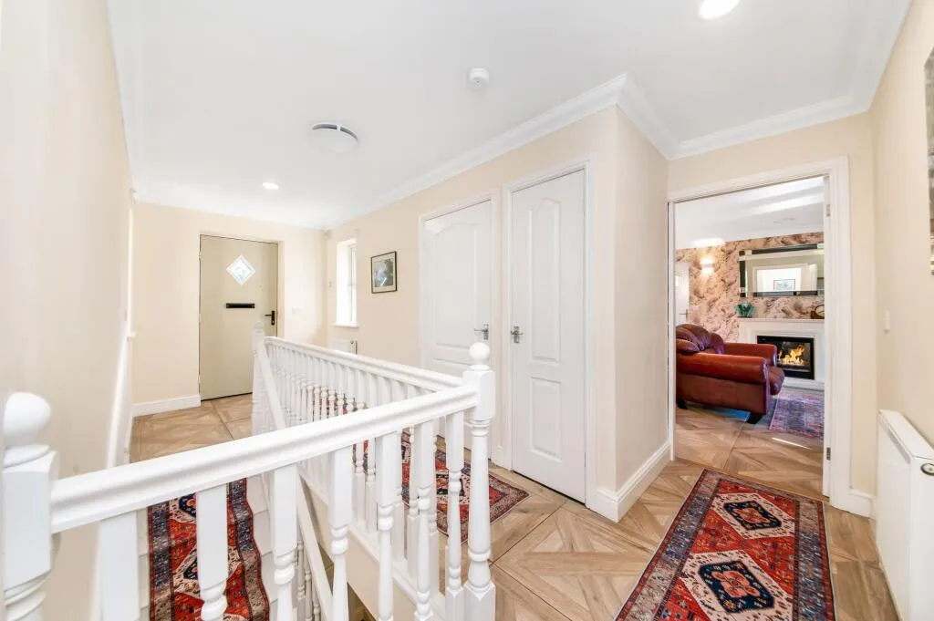 4 bed Detached