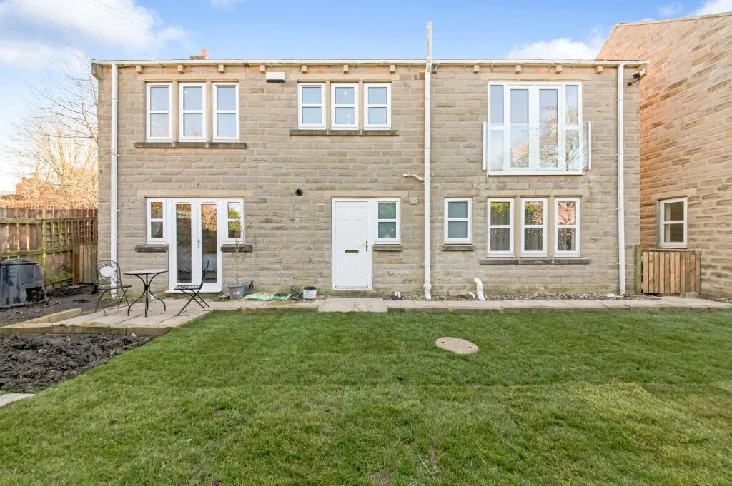 4 bed Detached
