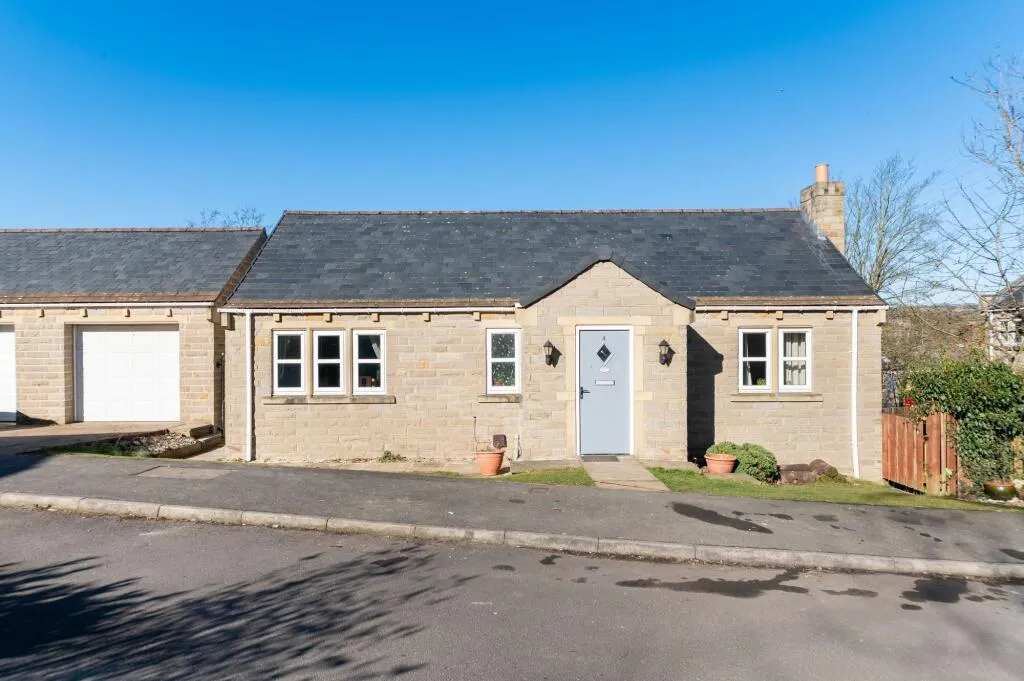 4 bed Detached