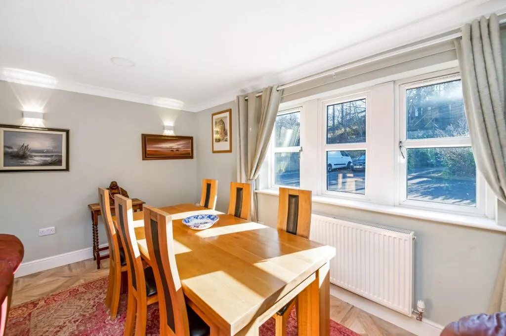 4 bed Detached