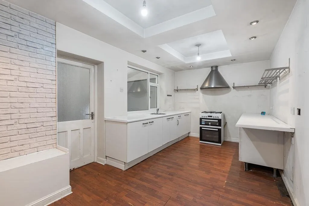 3 bed Semi-Detached