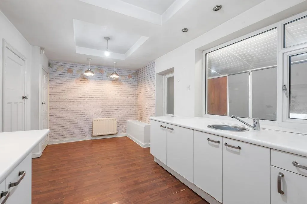 3 bed Semi-Detached
