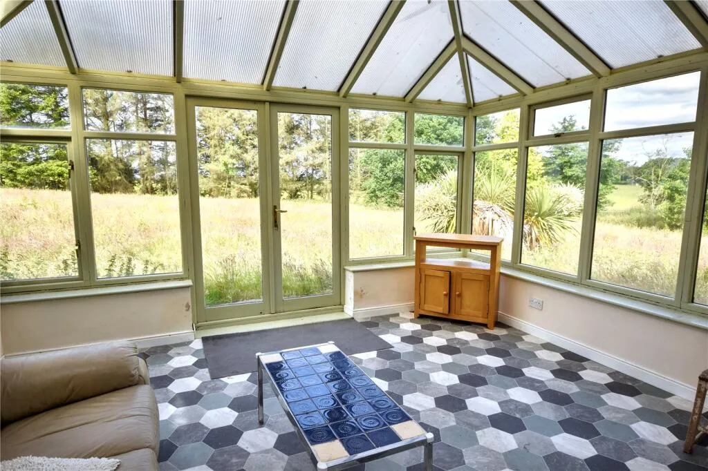 5 bed Detached Bungalow