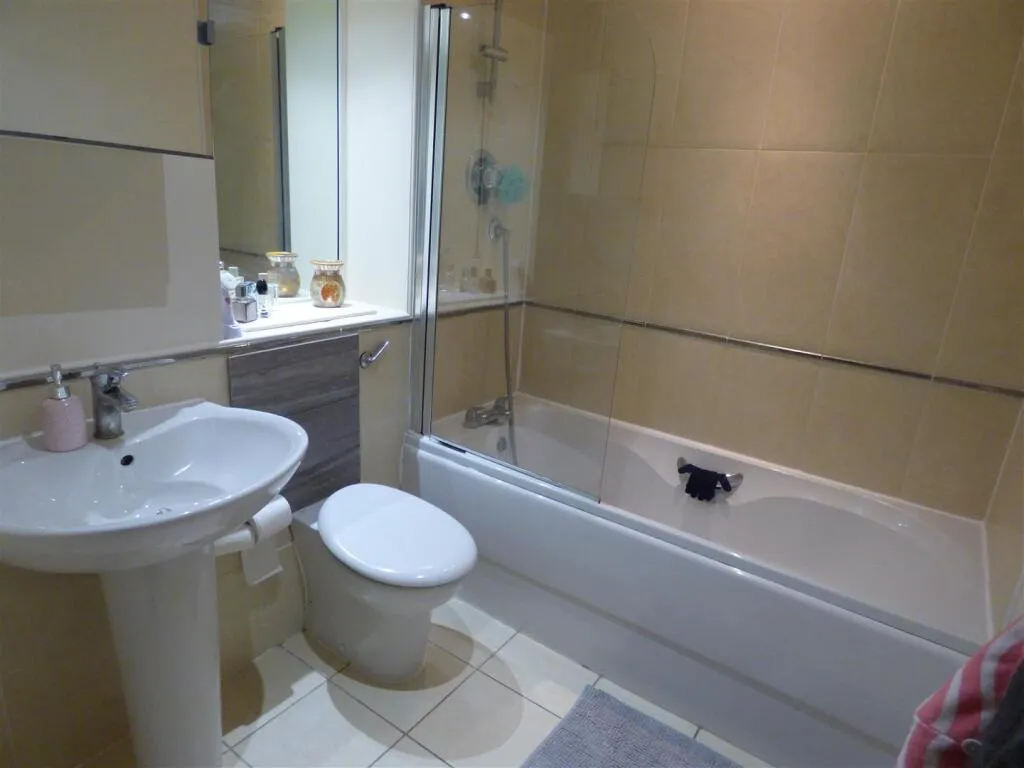 2 bed Apartment