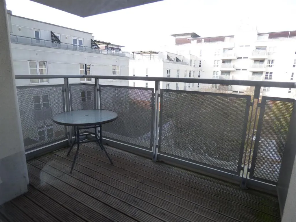 2 bed Apartment