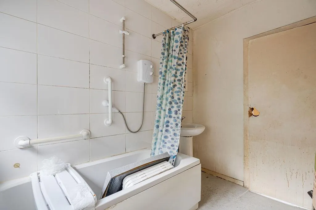 3 bed Semi-Detached