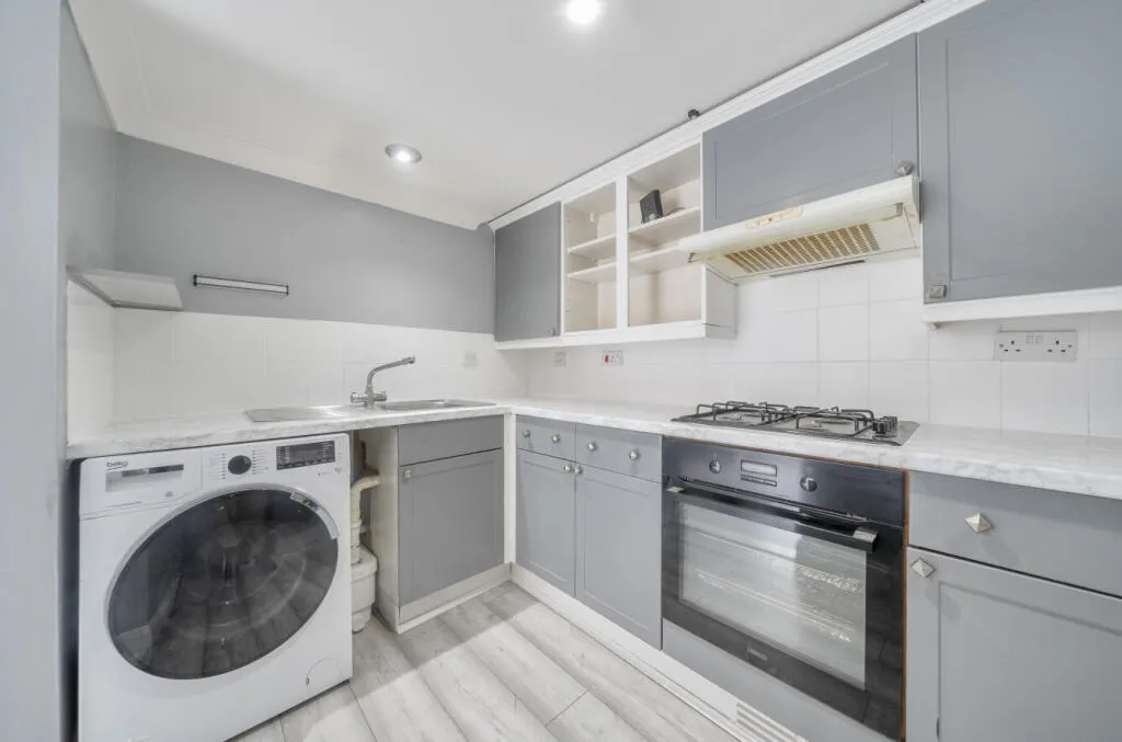 2 bed Ground Flat