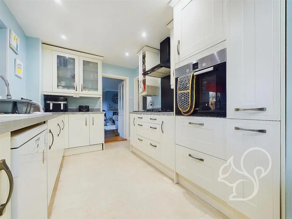 4 bed Detached