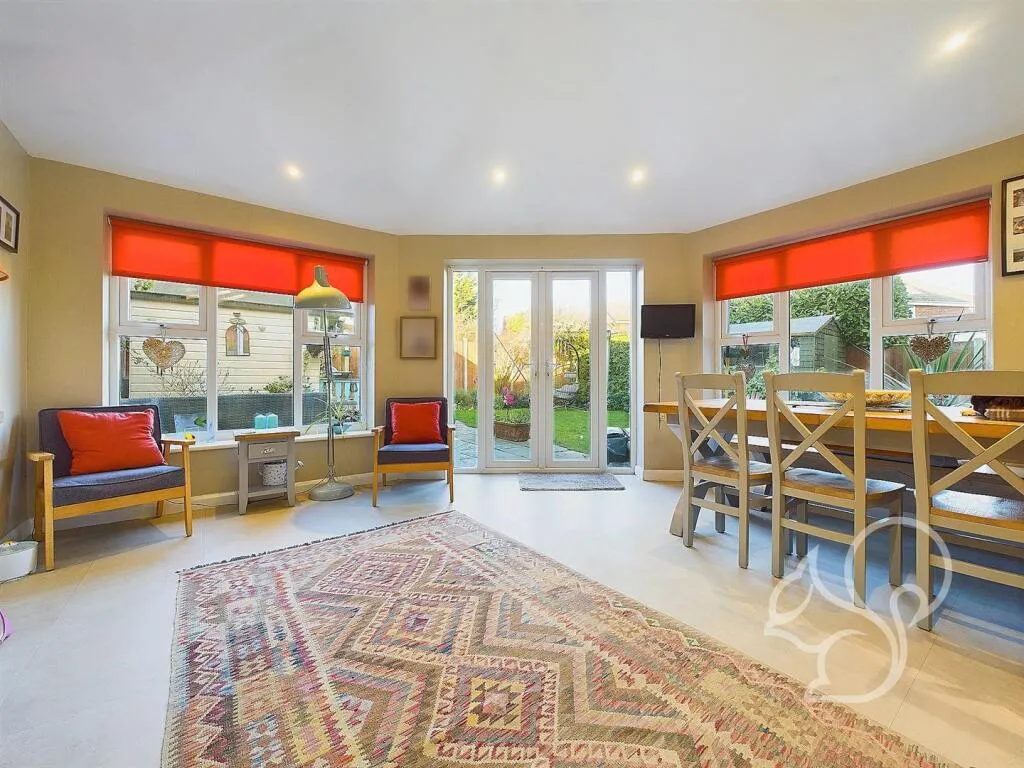 4 bed Detached