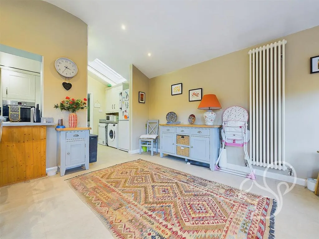 4 bed Detached