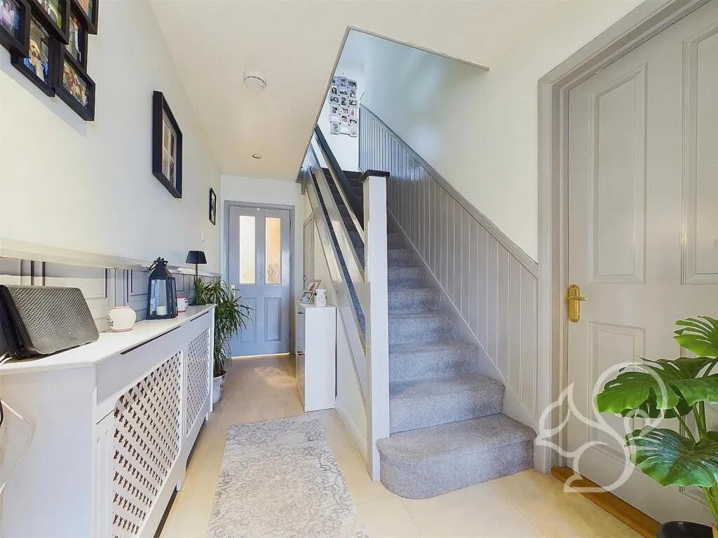 4 bed Detached