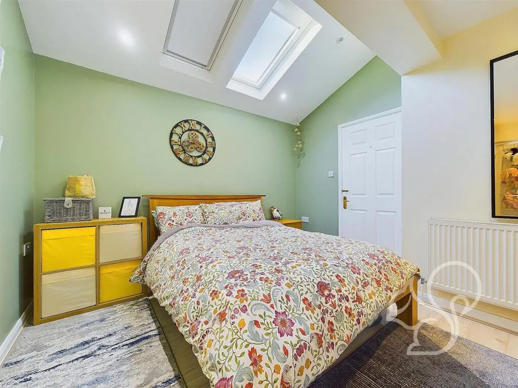 4 bed Detached