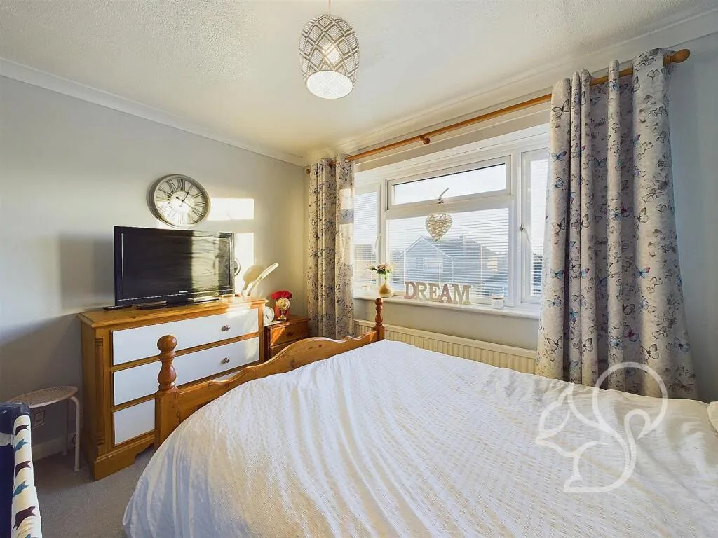 4 bed Detached