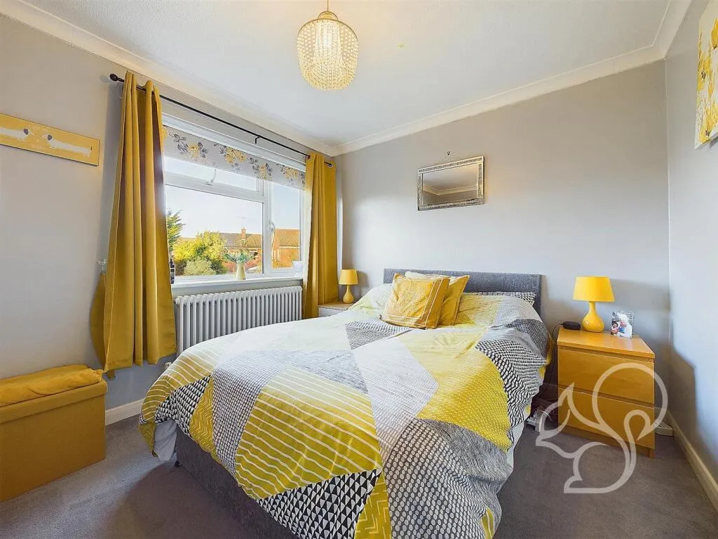 4 bed Detached
