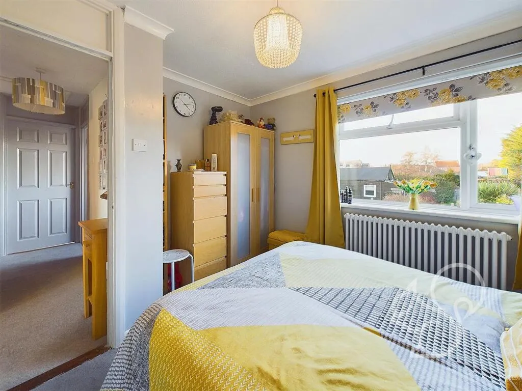4 bed Detached