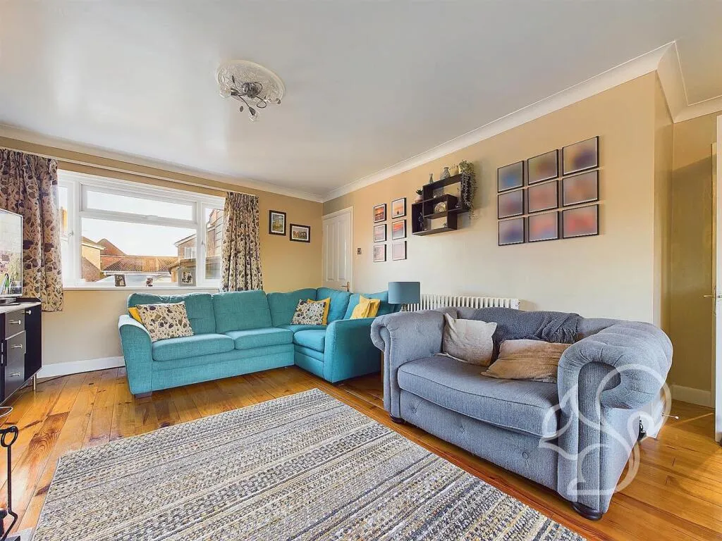 4 bed Detached