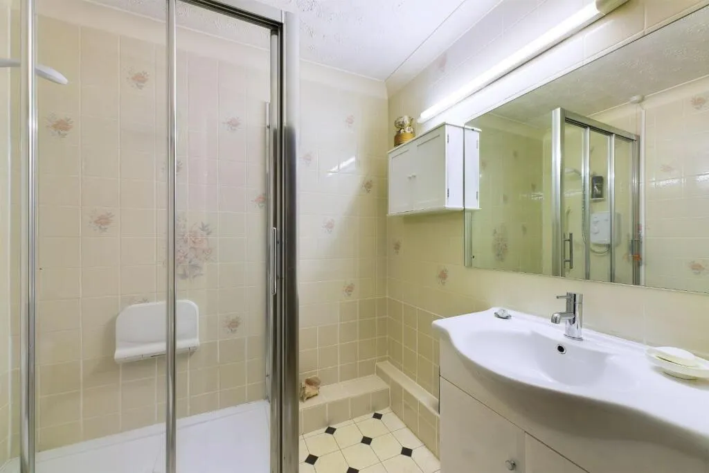 1 bed Retirement Property