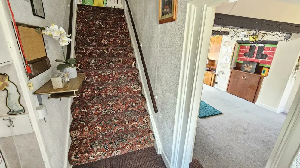 10 bed Detached