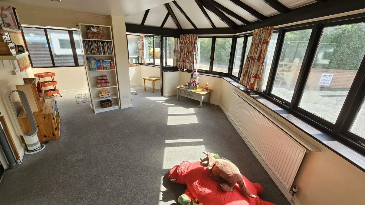 10 bed Detached