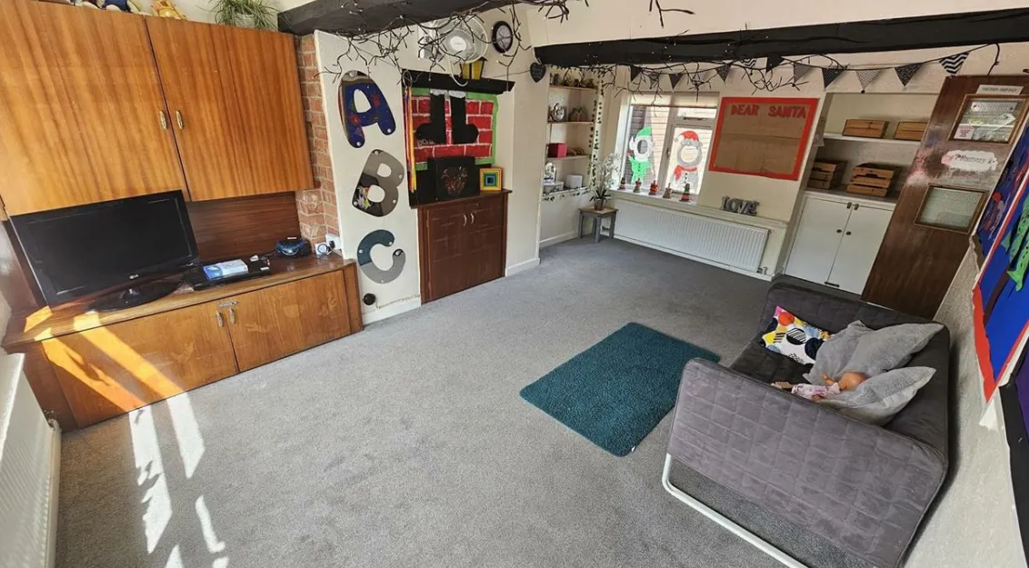 10 bed Detached