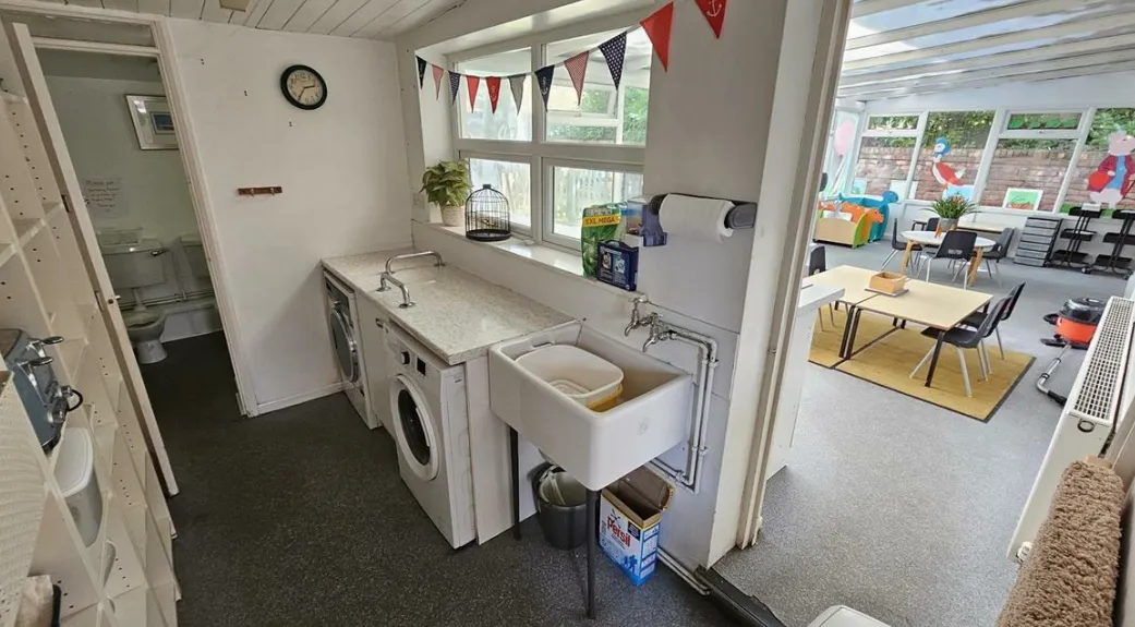 10 bed Detached